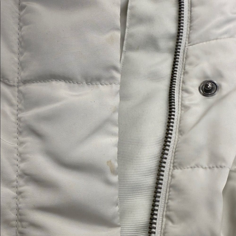 Banana Republic Women's Cream Puffer Jacket with Faux Fur Hood XS - Picture 9 of 9